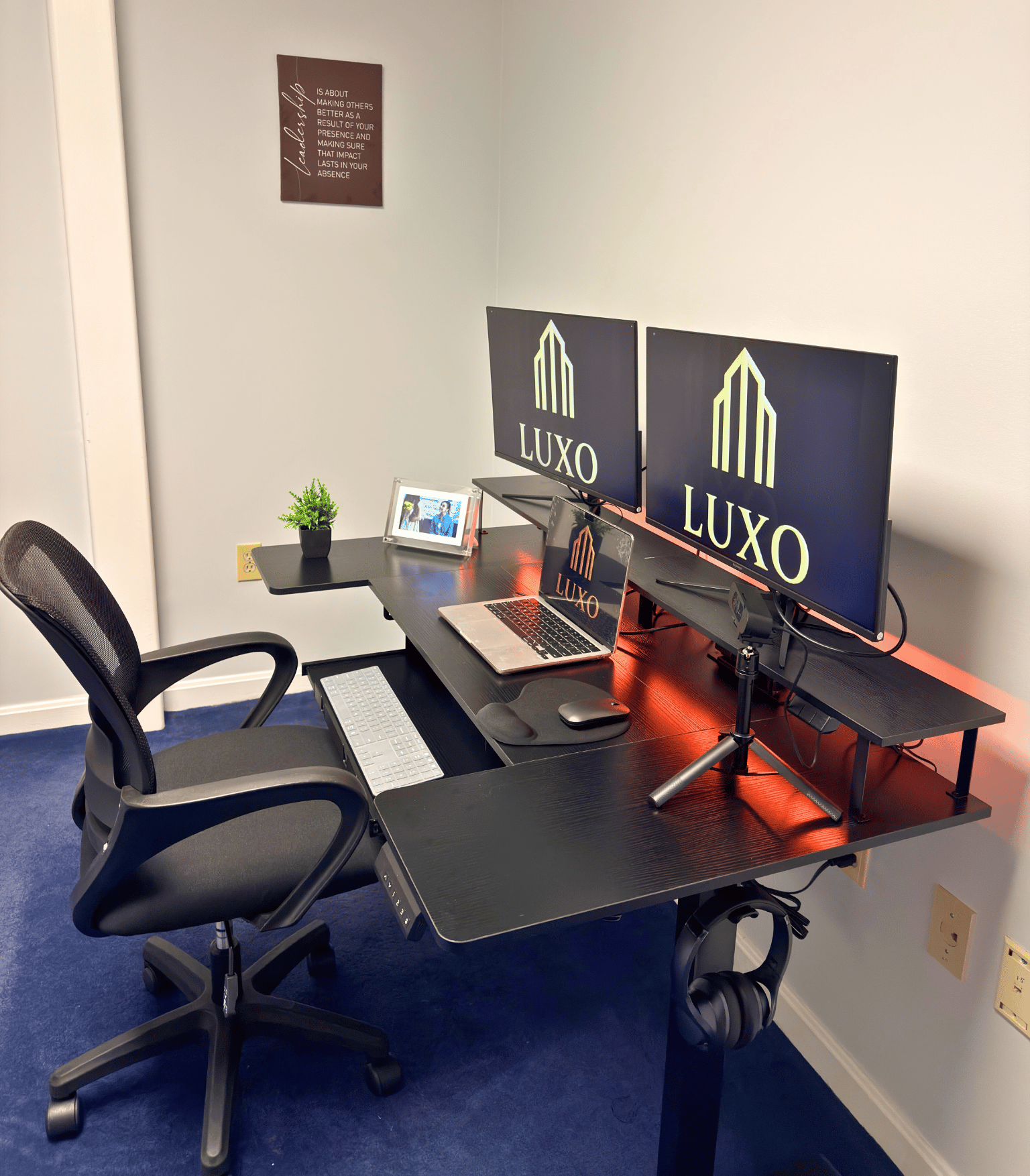 Luxo Private Office with Dedicated Desk